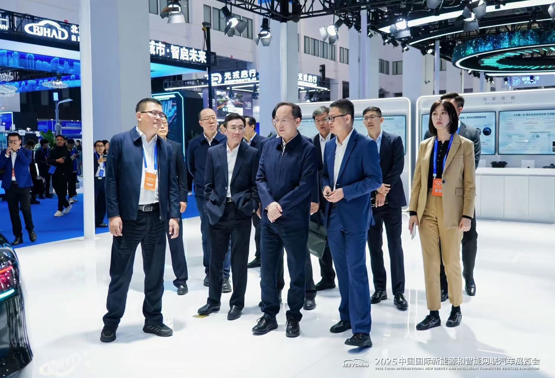 1760773826878292.jpg 1760773826878292.jpg